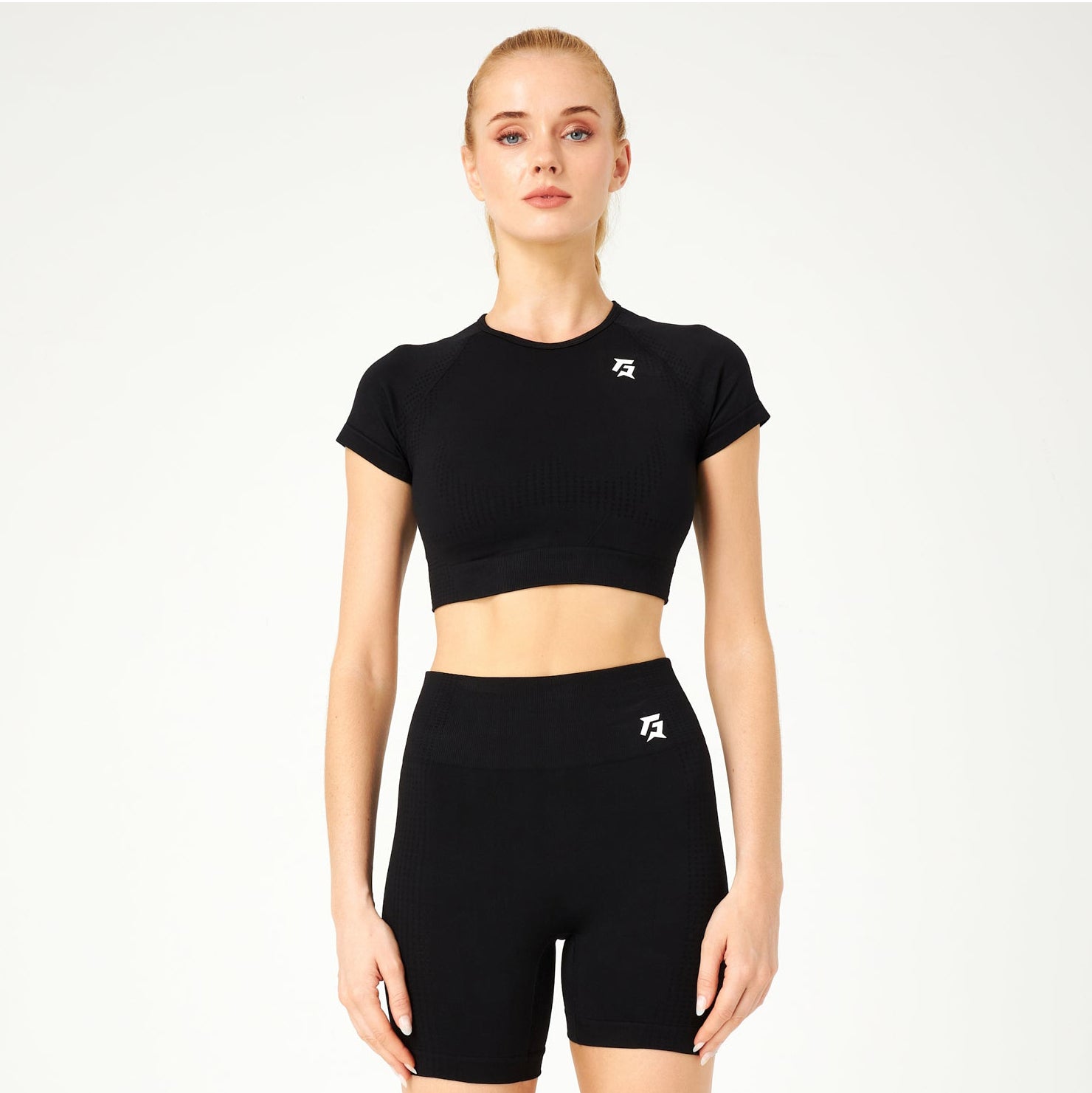 Balance Crop Tee (Black)
