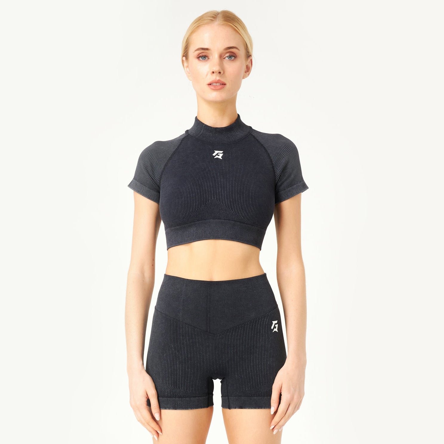 ProRib Crop Top (Black)